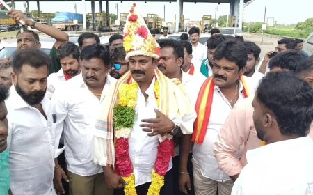 தூத்துக்குடி, தவெக மத்திய மாவட்ட செயலாளரால் அதிர்ச்சியில் நிர்வாகி.!