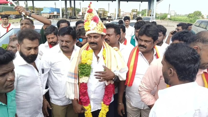 தூத்துக்குடி, தவெக மத்திய மாவட்ட செயலாளரால் அதிர்ச்சியில் நிர்வாகி.!