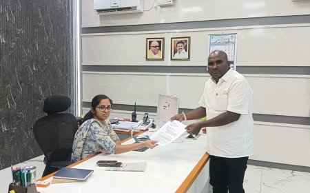 பொதுமக்களிடம் ஒரு வீட்டுக்கு ரூ.24000 ஆயிரம் என ரூ. 59 லட்சத்து 28 ஆயிரம் பணம் பெற்று தூத்துக்குடி, துணை மேயர் மோசடி.!