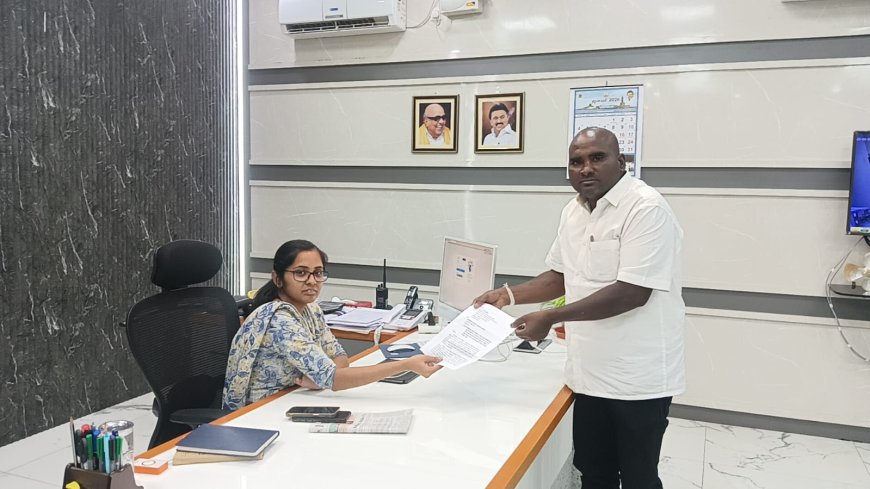 பொதுமக்களிடம் ஒரு வீட்டுக்கு ரூ.24000 ஆயிரம் என ரூ. 59 லட்சத்து 28 ஆயிரம் பணம் பெற்று தூத்துக்குடி, துணை மேயர் மோசடி.!