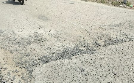 தூத்துக்குடி ஸ்மார்ட் சிட்டி சாலை தரமா? மக்கள் கொந்தளிப்பு!  மாநகராட்சிக்கு கெட்ட பெயர் ஏற்படுத்தும் ஒப்பந்ததாரர்?