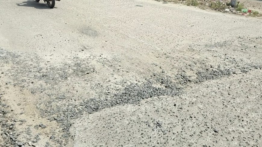 தூத்துக்குடி ஸ்மார்ட் சிட்டி சாலை தரமா? மக்கள் கொந்தளிப்பு!  மாநகராட்சிக்கு கெட்ட பெயர் ஏற்படுத்தும் ஒப்பந்ததாரர்?