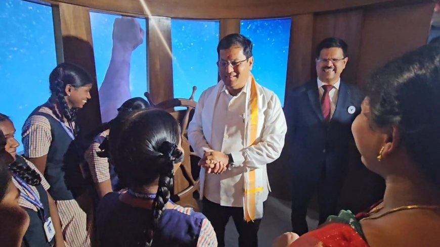 பள்ளி மாணவி சொன்ன பதிலை கேட்டு அதிர்ச்சி அடைந்த மத்திய அமைச்சர்.!