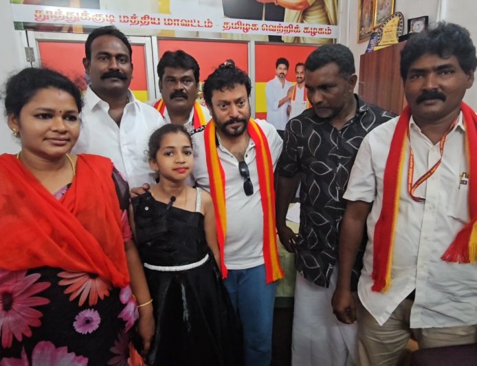 “தூத்துக்குடியில் சிறுமியின் பிரச்சார பாடல் நடிகர் ஸ்ரீ நாத் வெளியிட்டார்.!