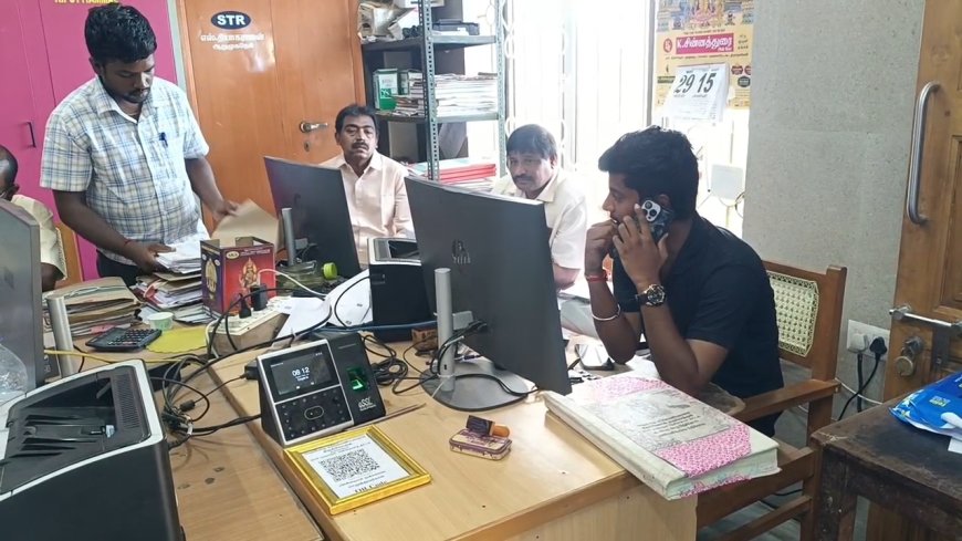 திருச்செந்தூர் கோவிலில் அமைச்சரிடமே 4000 வசூல்?  அர்ச்சகர்கள் செய்த செயலால் அதிர்ச்சி.!